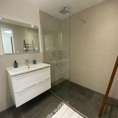 Renovated 4 Room Apartment-Parking Next Door And Beach At 700M Antibes Exterior photo